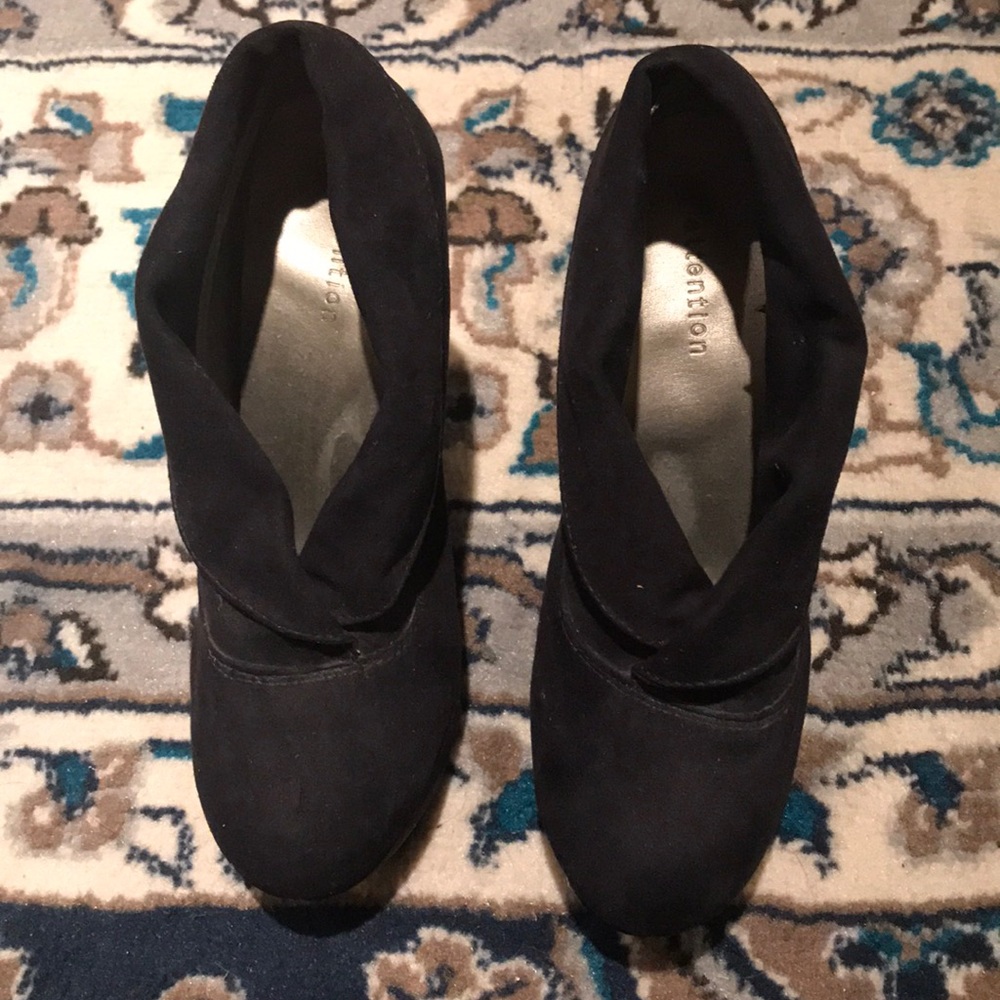 Black platform heels! 🖤